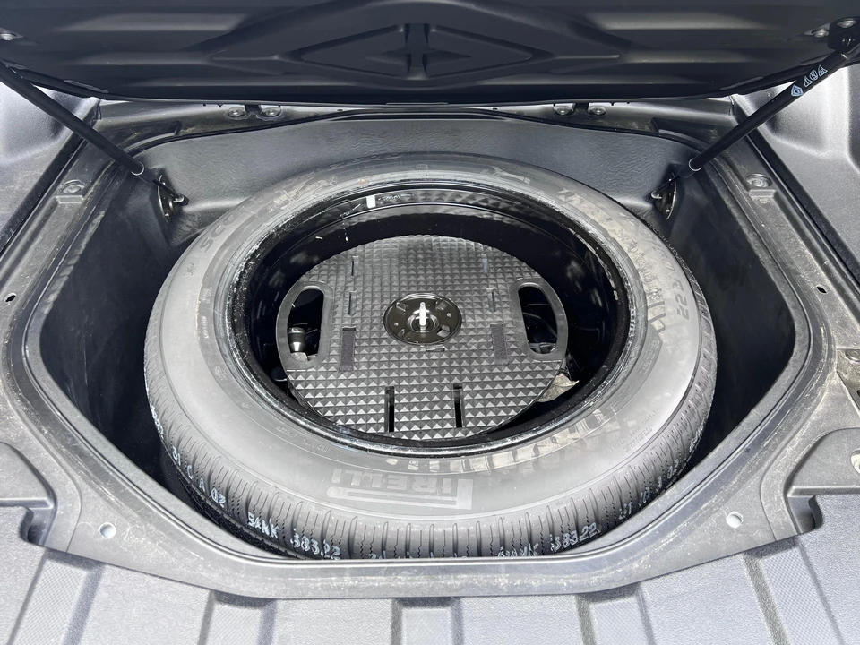 2022 Rivian R1T - Image 28 of 31