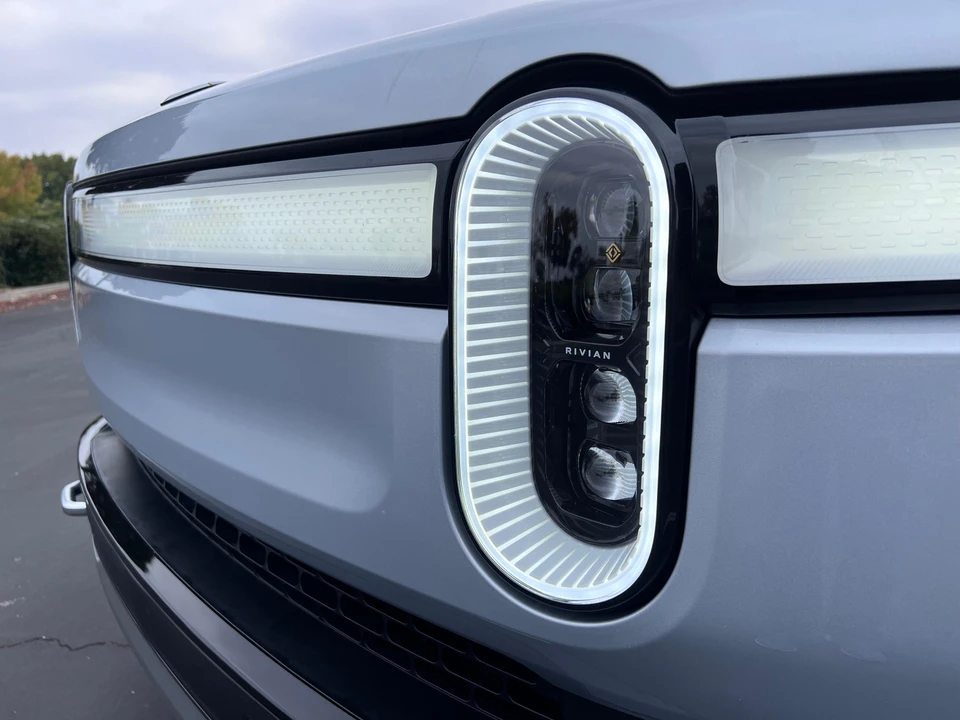 2022 Rivian R1T - Image 13 of 31