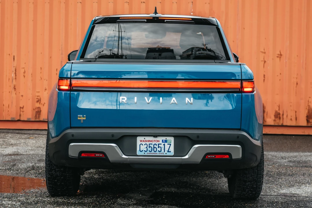 2022 Rivian R1T - Image 5 of 26