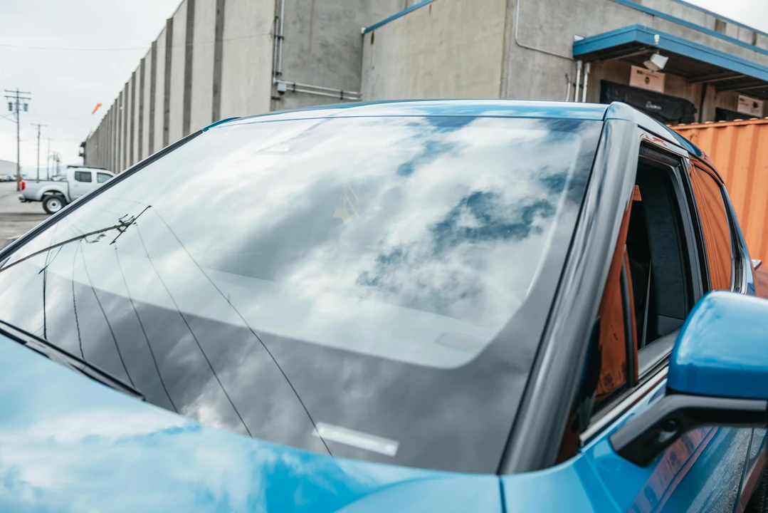 2022 Rivian R1T - Image 15 of 26