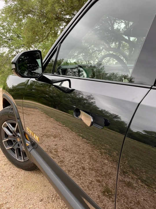 2022 Rivian R1T - Image 7 of 9