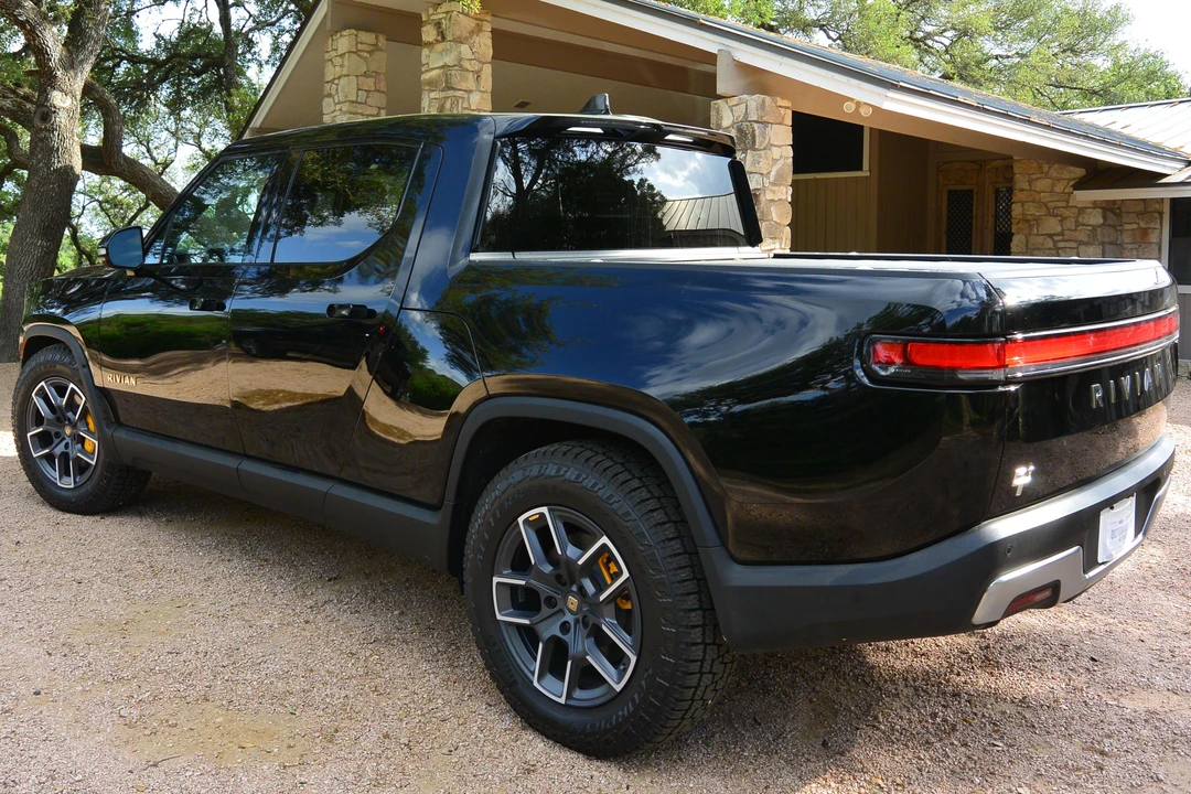 2022 Rivian R1T - Image 4 of 9