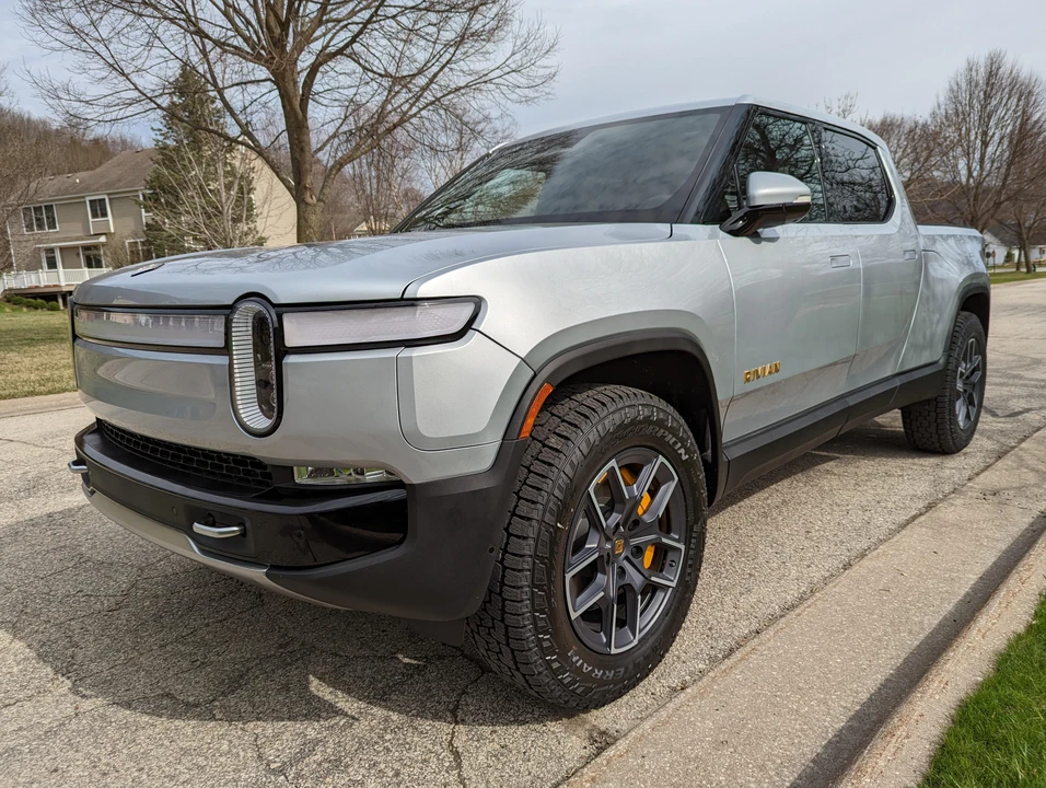 2022 Rivian R1T - Image 8 of 31