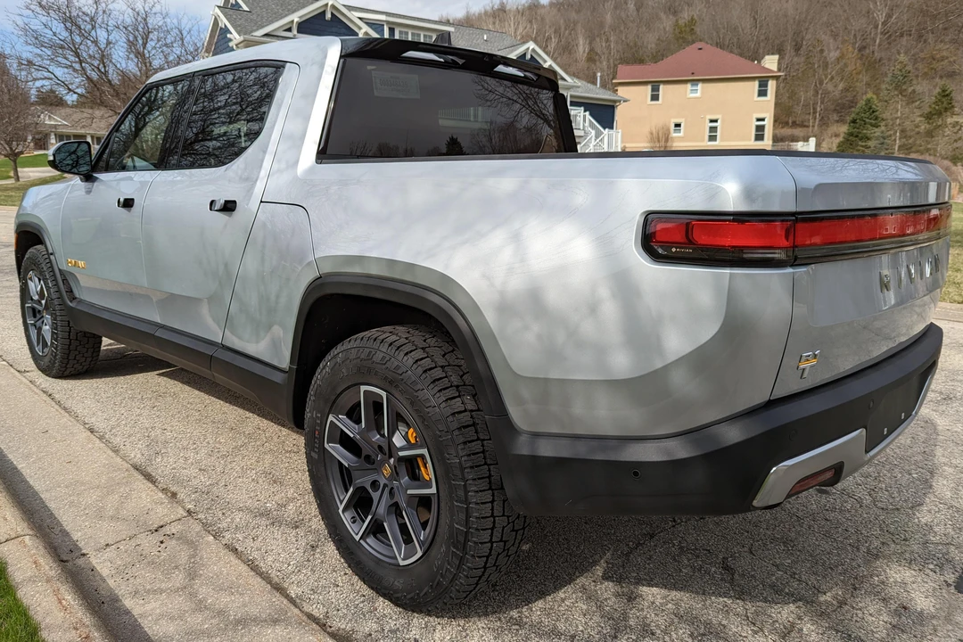 2022 Rivian R1T - Image 4 of 31