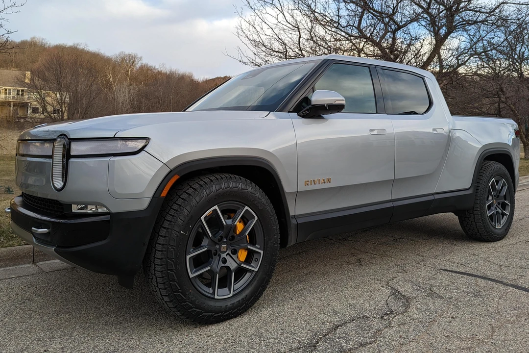 2022 Rivian R1T - Image 3 of 31