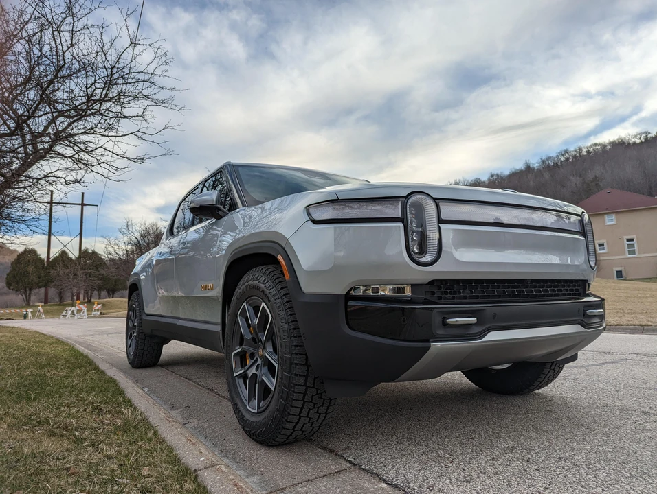 2022 Rivian R1T - Image 17 of 31