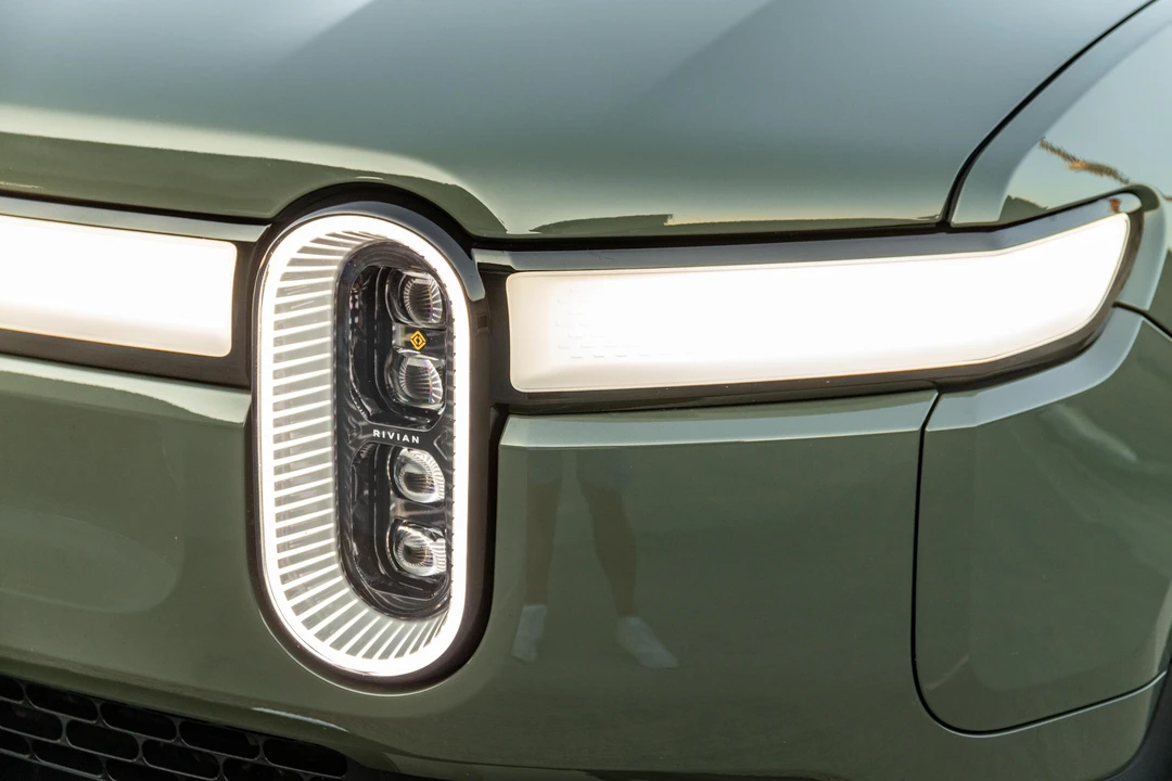 2022 Rivian R1T - Image 13 of 31