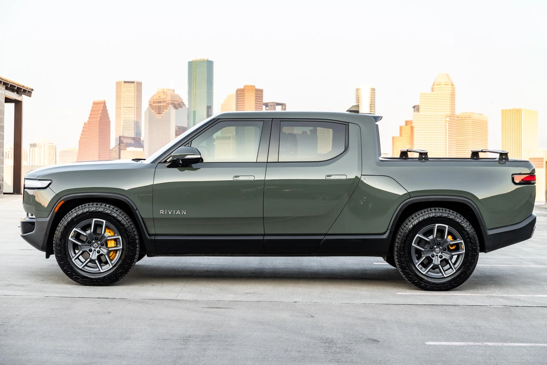 2022 Rivian R1T - Image 6 of 31