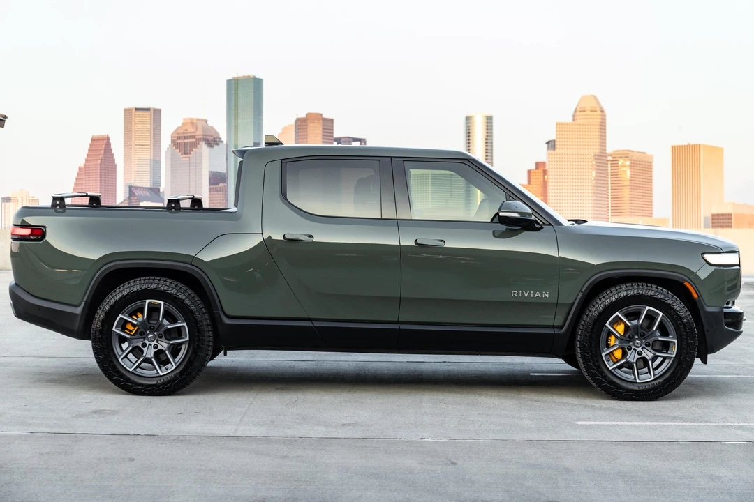 2022 Rivian R1T - Image 3 of 31