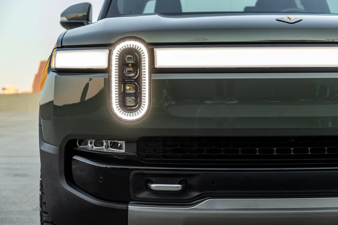 2022 Rivian R1T - Image 9 of 31