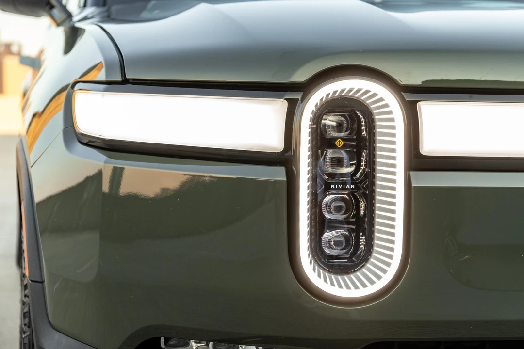 2022 Rivian R1T - Image 10 of 31