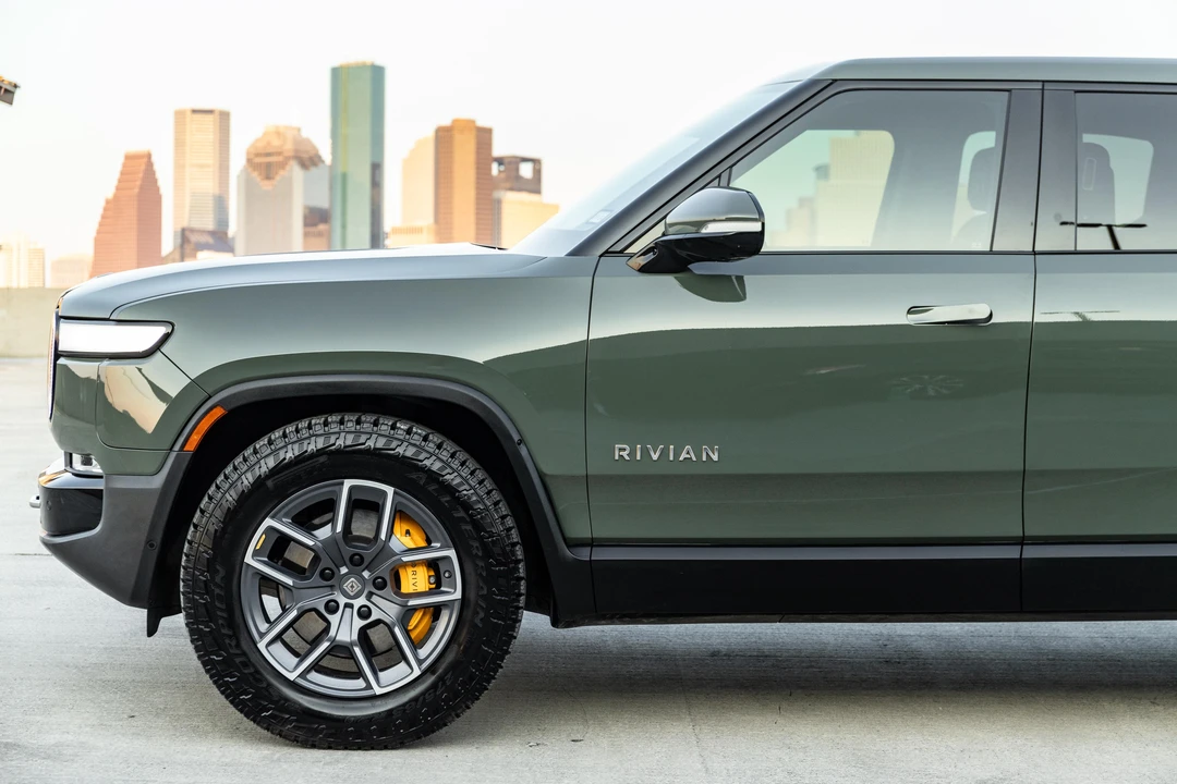 2022 Rivian R1T - Image 19 of 31