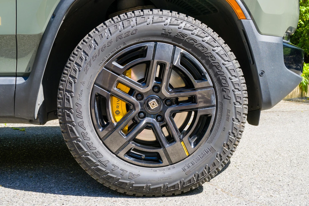 2022 Rivian R1T - Image 23 of 31