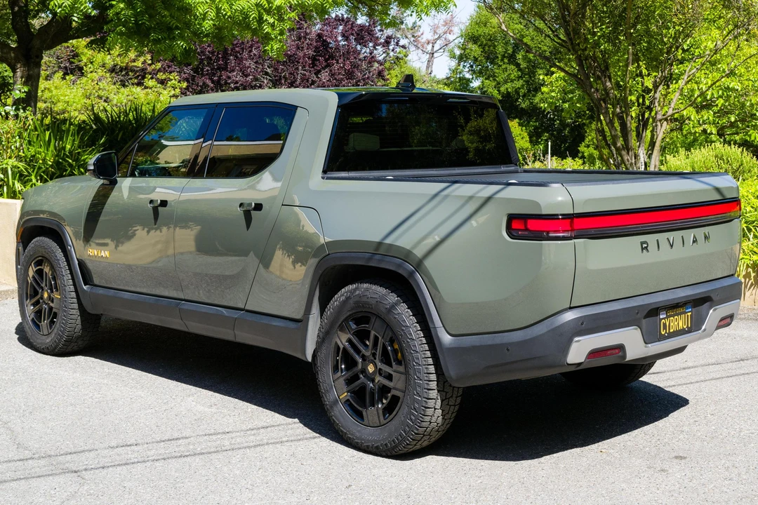 2022 Rivian R1T - Image 4 of 31