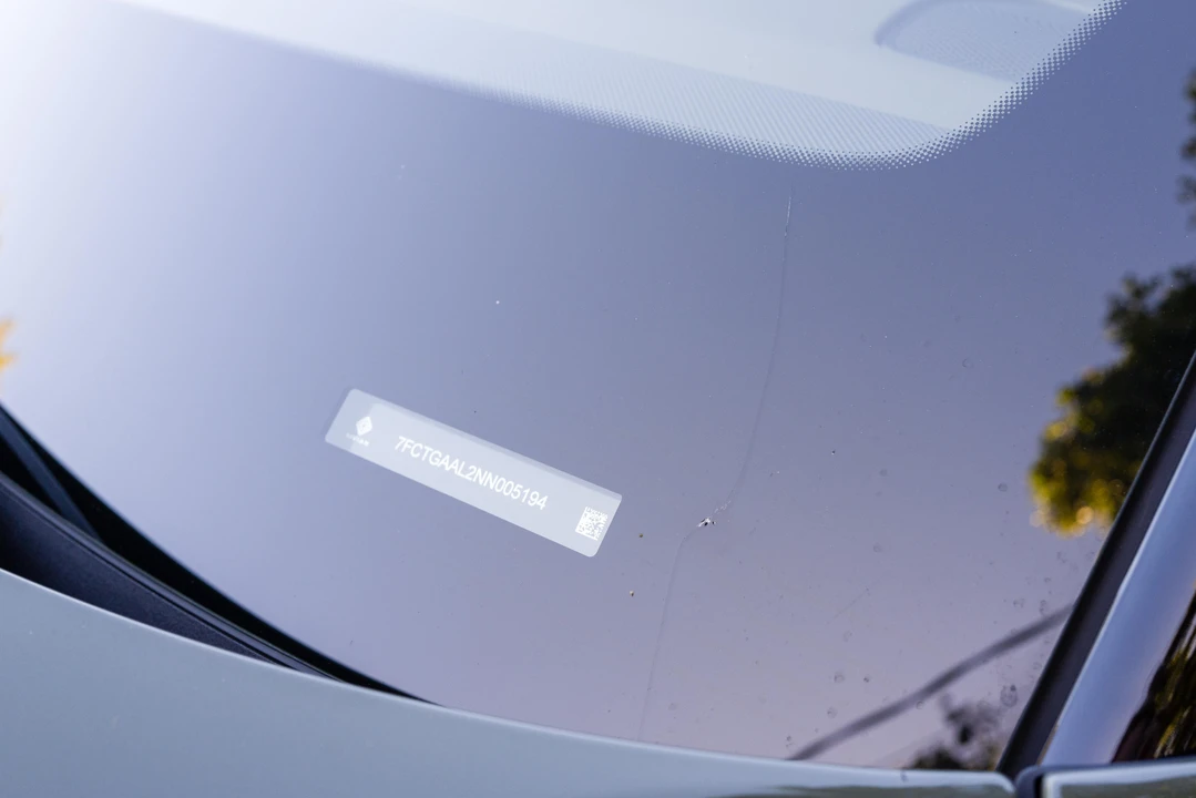 2022 Rivian R1T - Image 18 of 31