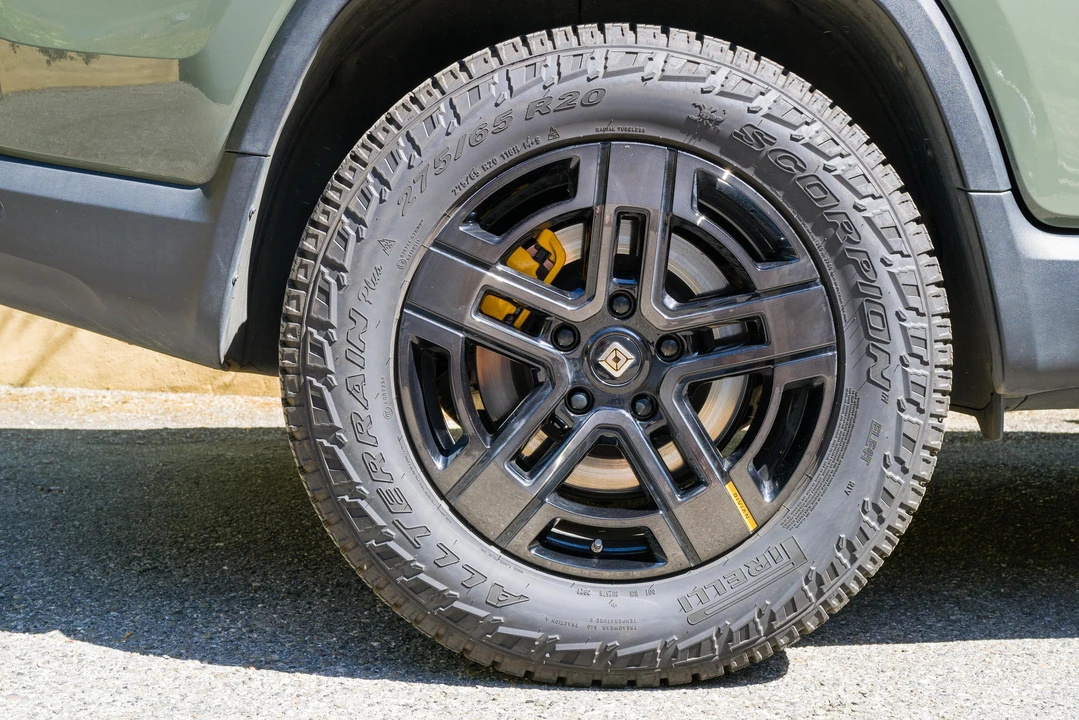 2022 Rivian R1T - Image 22 of 31