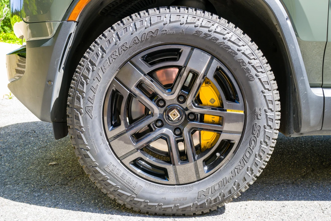 2022 Rivian R1T - Image 20 of 31