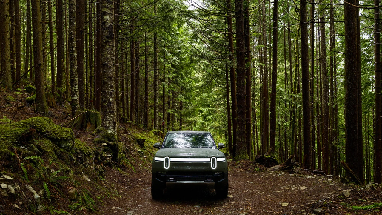 2022 Rivian R1T - Image 6 of 31