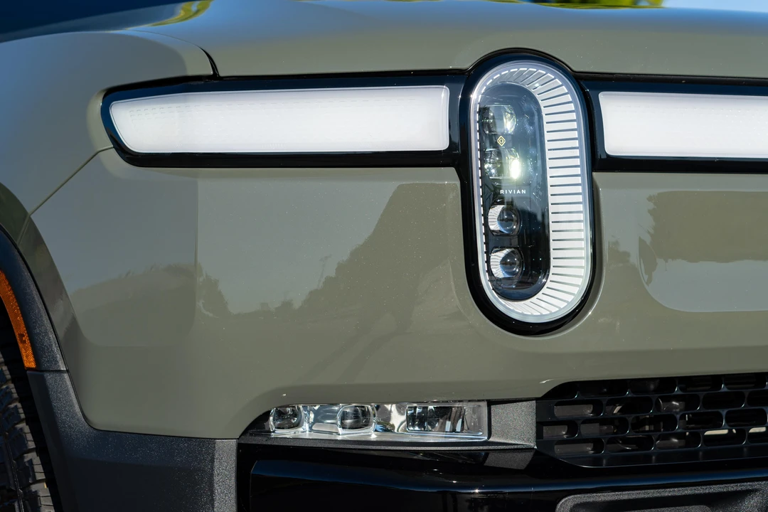 2022 Rivian R1T - Image 12 of 31