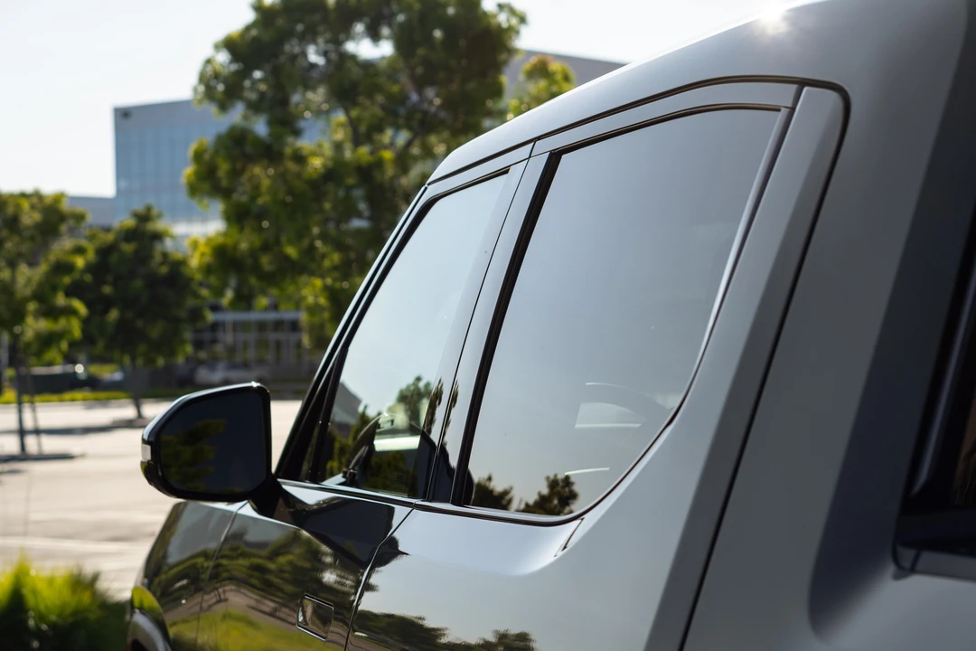 2022 Rivian R1T - Image 24 of 31