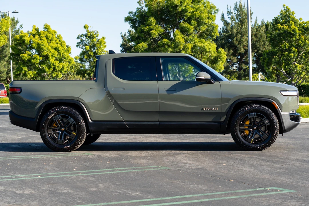 2022 Rivian R1T - Image 3 of 31