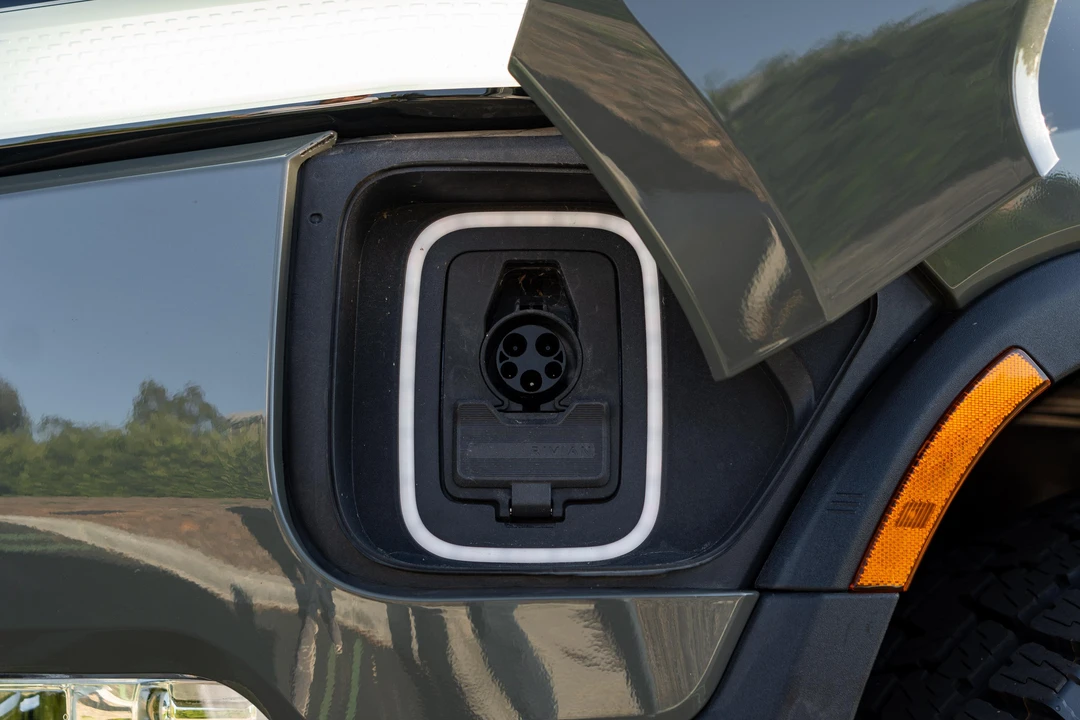 2022 Rivian R1T - Image 19 of 31