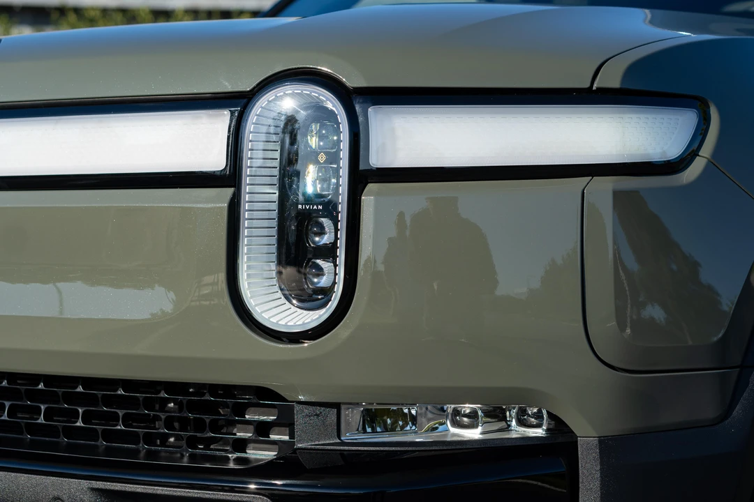 2022 Rivian R1T - Image 17 of 31