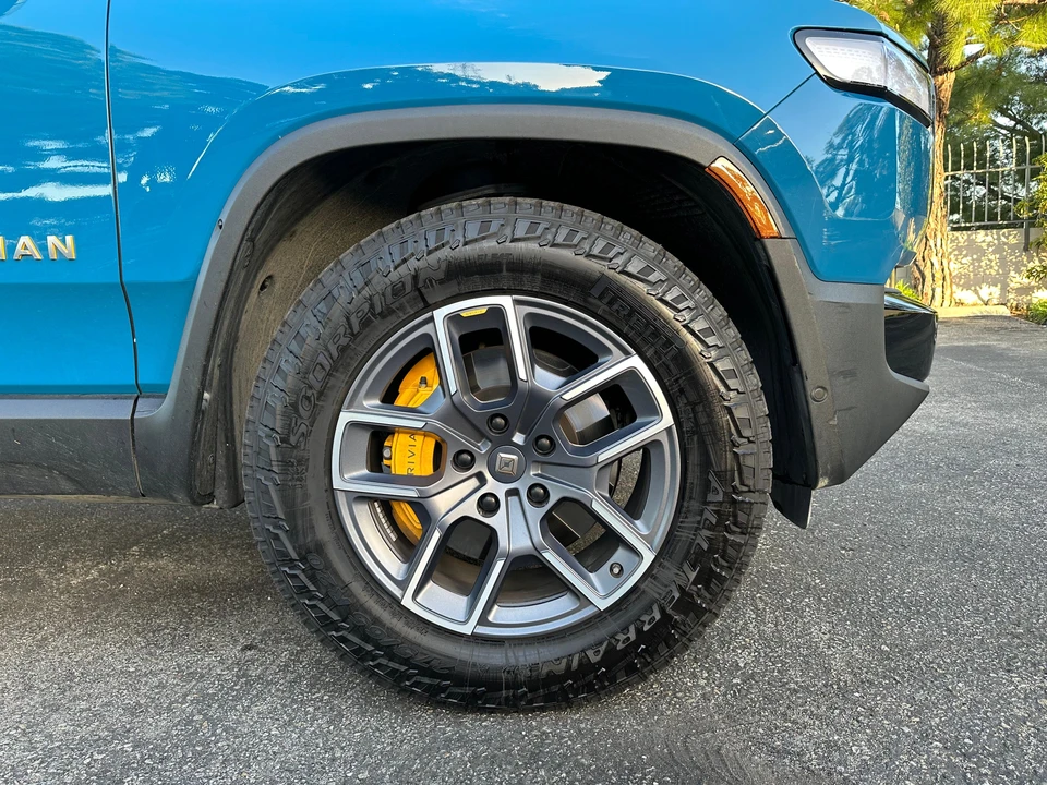 2022 Rivian R1T - Image 29 of 31