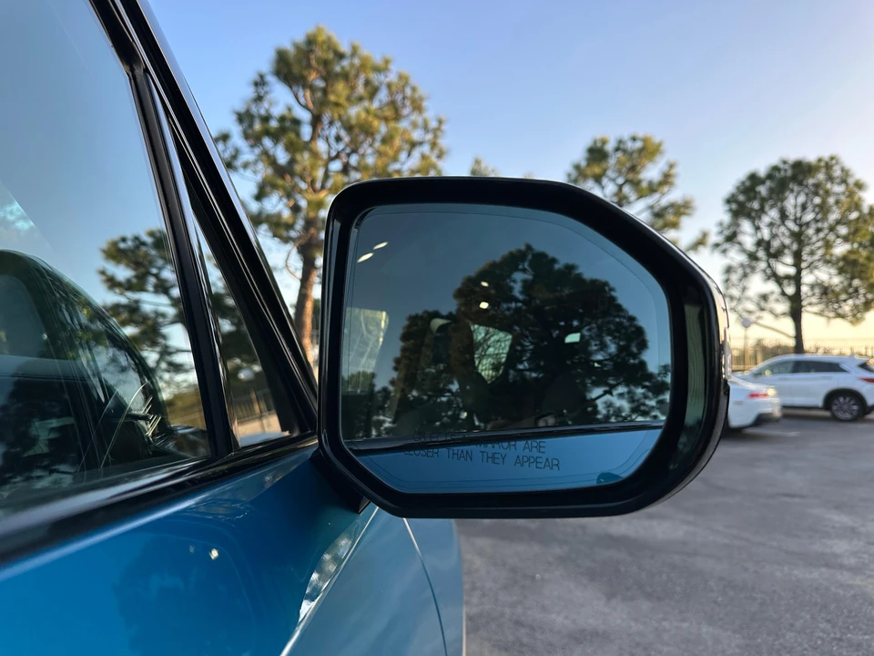 2022 Rivian R1T - Image 24 of 31