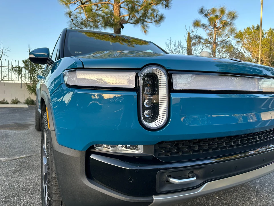 2022 Rivian R1T - Image 10 of 31