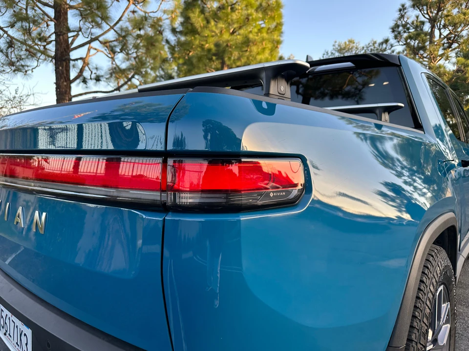 2022 Rivian R1T - Image 22 of 31