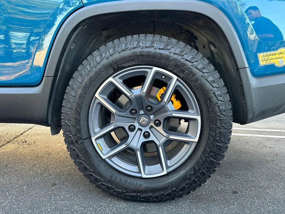 2022 Rivian R1T - Image 27 of 31