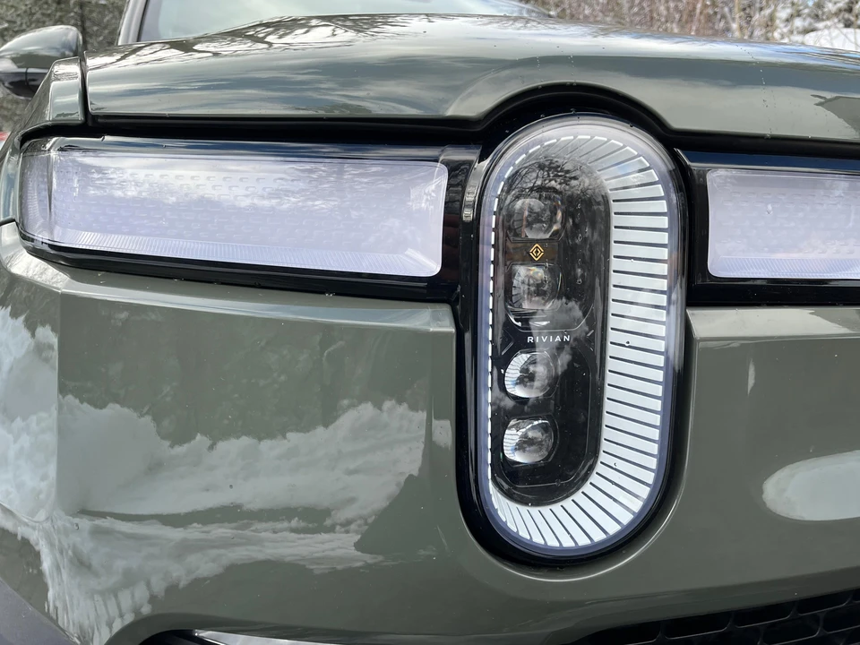 2022 Rivian R1T - Image 10 of 31