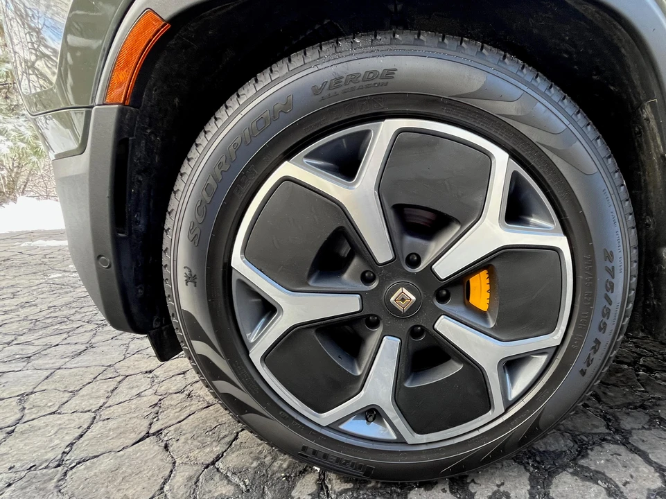 2022 Rivian R1T - Image 27 of 31