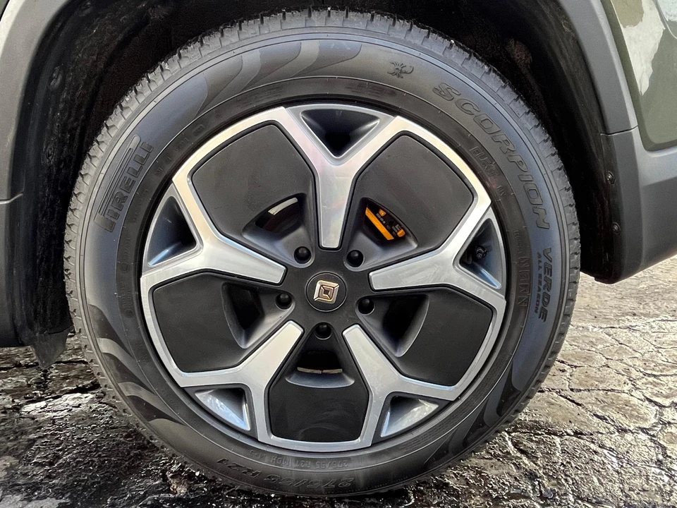 2022 Rivian R1T - Image 28 of 31
