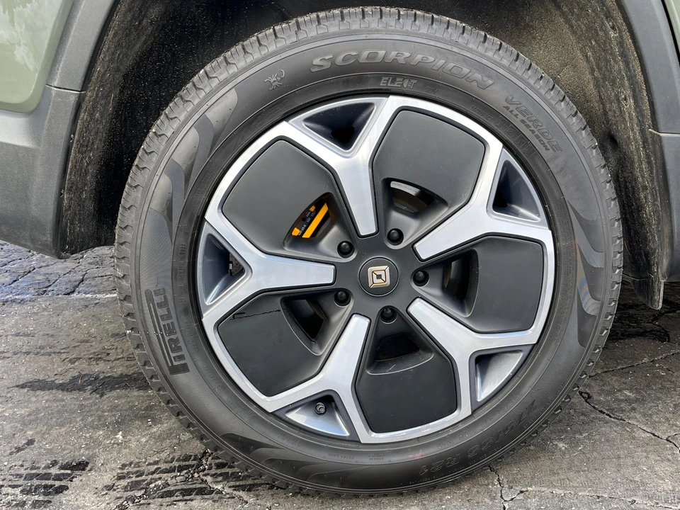 2022 Rivian R1T - Image 29 of 31