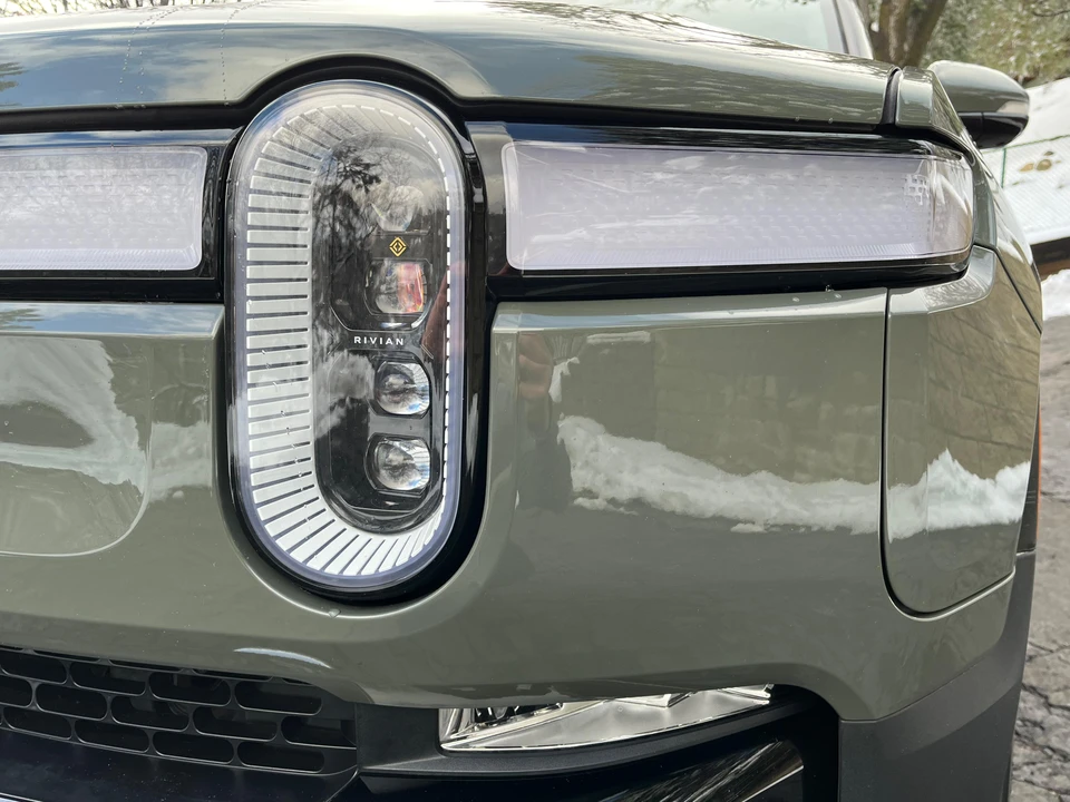 2022 Rivian R1T - Image 11 of 31