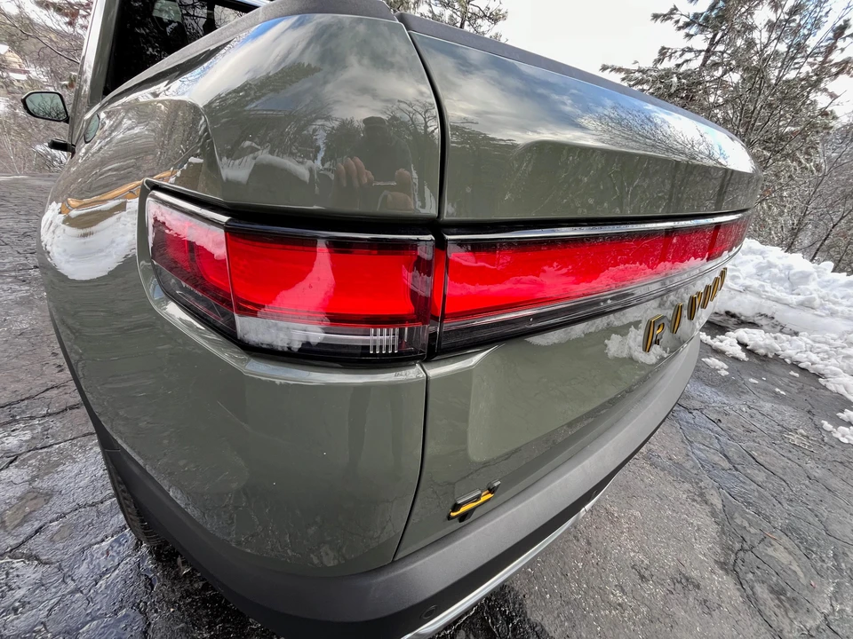 2022 Rivian R1T - Image 16 of 31