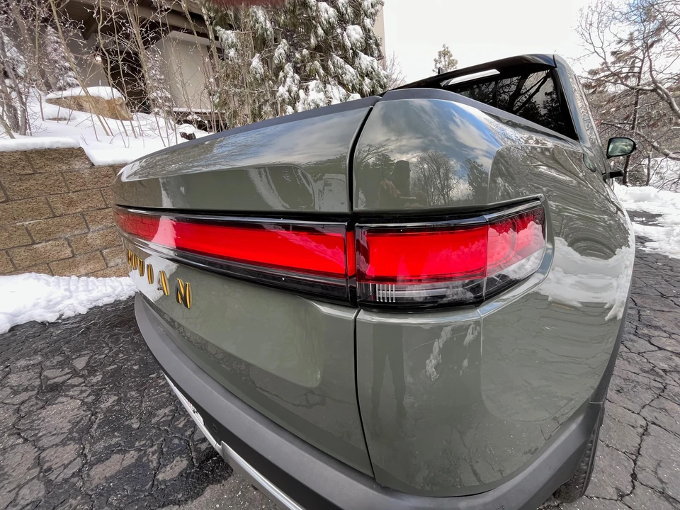 2022 Rivian R1T - Image 21 of 31
