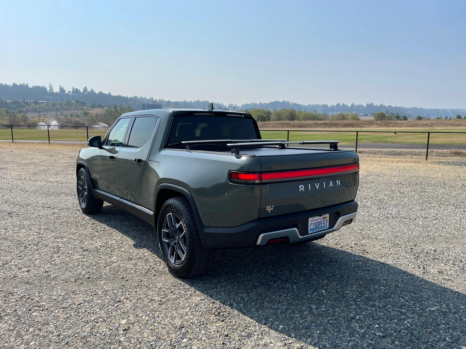 2022 Rivian R1T - Image 7 of 31