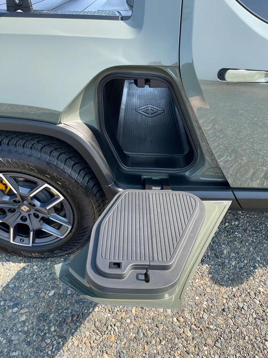 2022 Rivian R1T - Image 21 of 31