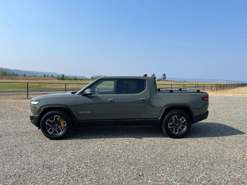 2022 Rivian R1T - Image 6 of 31