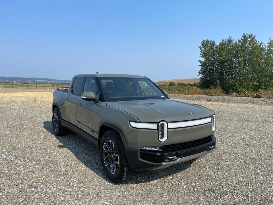2022 Rivian R1T - Image 8 of 31
