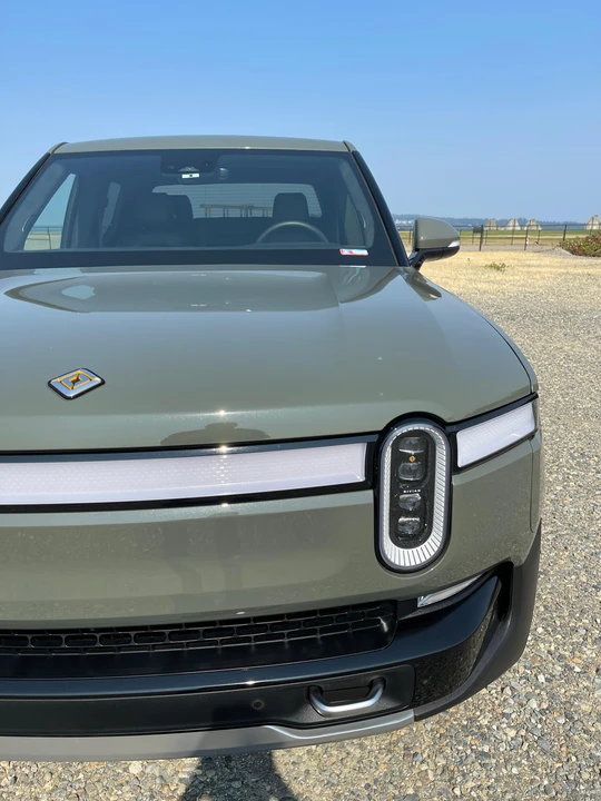 2022 Rivian R1T - Image 10 of 31