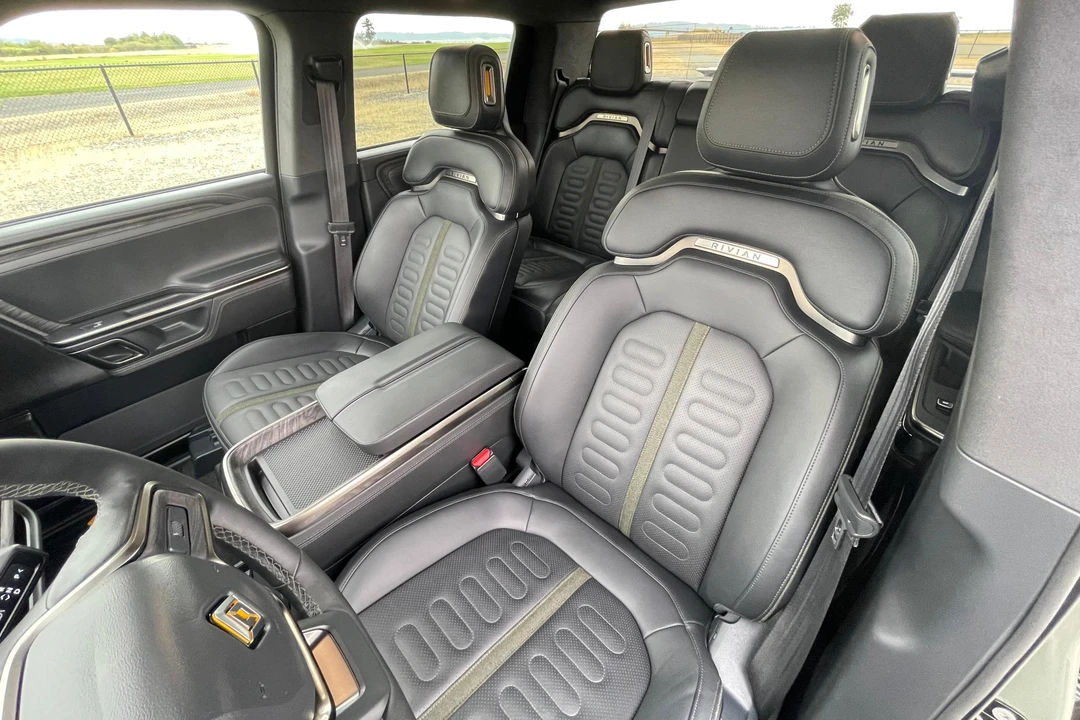 2022 Rivian R1T - Image 31 of 31