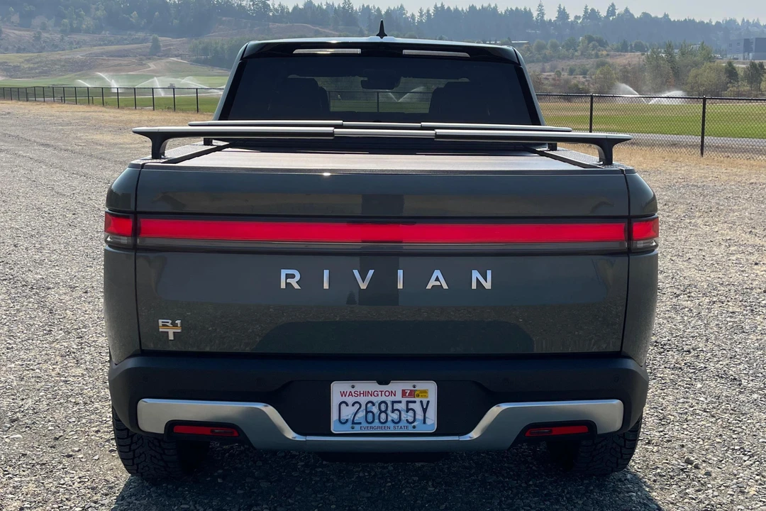 2022 Rivian R1T - Image 5 of 31