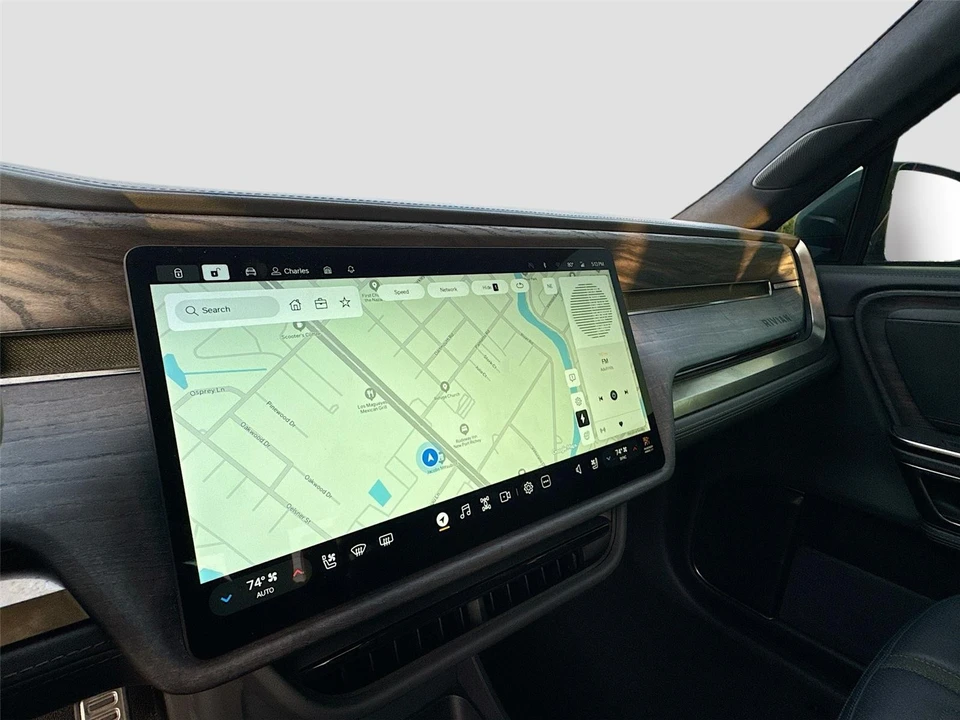 2022 Rivian R1T - Image 10 of 15