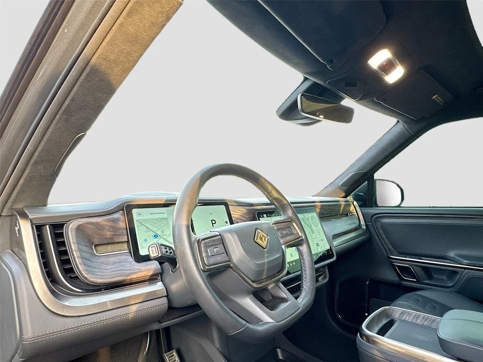 2022 Rivian R1T - Image 7 of 15