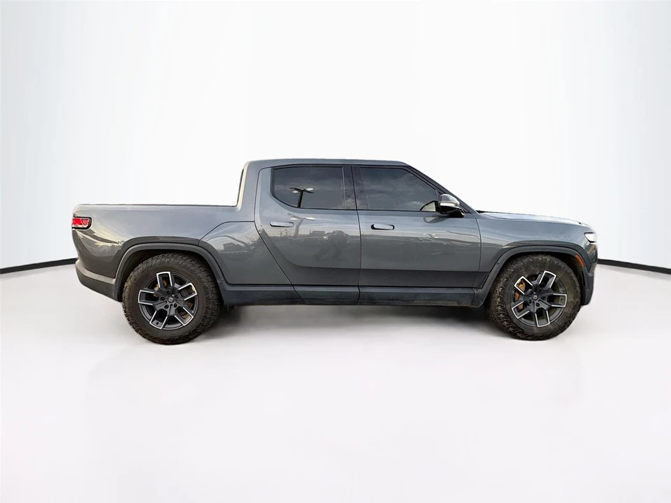 2022 Rivian R1T - Image 15 of 15