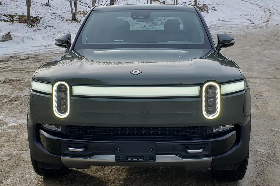 2022 Rivian R1T - Image 3 of 31